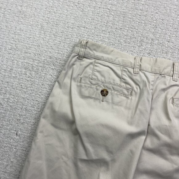 Tommy Hilfiger Shorts Mens 34 Beige Chino Bermuda Flat Front Casual Modern Fit - Picture 10 of 13